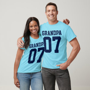 Le nombre personnalisé folâtre le T-shirt de
