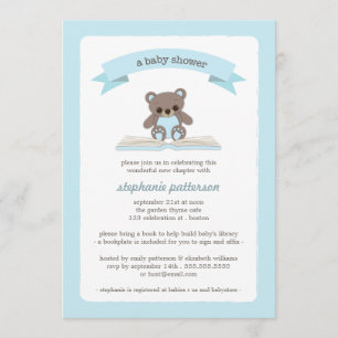 Le nounours bleu apportent une invitation de baby
