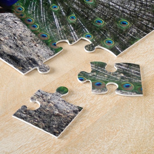 Le paon difficile de cadeaux de puzzles fait (Côté)