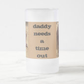 Le papa a besoin des tasses de bière drôles (Centre)
