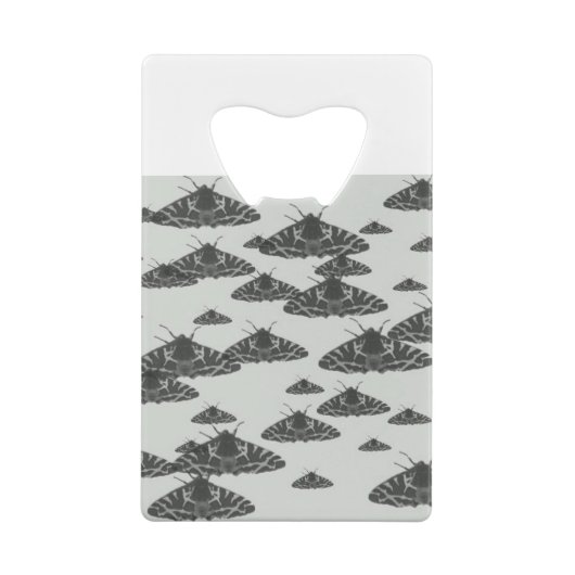 Le papillon de nuit à minuit (Dos)