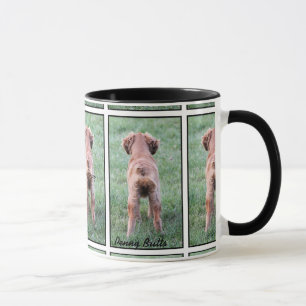 Le penny coloré aboute la tasse