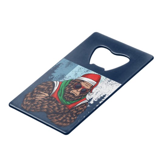 Le Père Noël Bigfoot Dans La Forêt (Devant Angle)