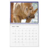 Le petit animal sauvage fait face au calendrier (Mar 2026)