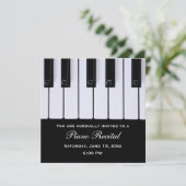 Le piano verrouille des invitations de considérant (Debout devant)