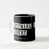 Le pochoir marque avec des lettres la tasse (Devant gauche)