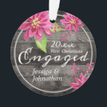 Le premier Noël de la florale russe<br><div class="desc">Un ornement photo avec des fleurs poinsettia aquarelle et texte réglable. arrière - plan texturé en bois rustique. Partagez votre photo fiançailles et votre moment spécial avec votre famille et vos amis.</div>