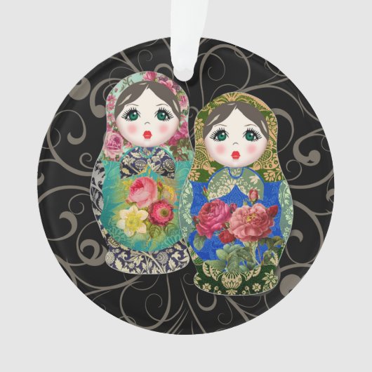 Le premier ornement de poupées du bébé russe de (devant)
