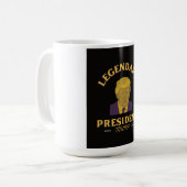 Le président Mug légendaire (Devant gauche)