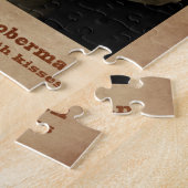 Le puzzle se précipitant de dobermann (Côté)