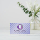 Le rendez-vous dentaire carde le modèle (Debout devant)