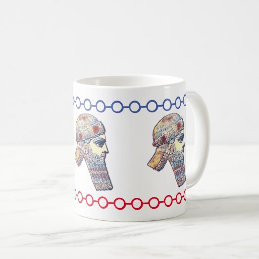 Le roi assyrien Mug (Devant droit)