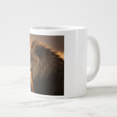le Roi des Mugs : Le Jumbo du Lion majestueux (Devant droit)