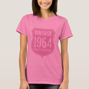 Le rose 1964 a vieilli au T-shirt de perfection