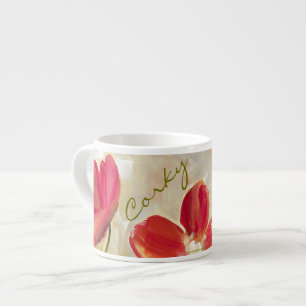 Le rouge fleurit des tasses de café express