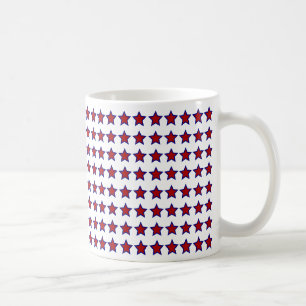 Le rouge tient le premier rôle la tasse bleue de