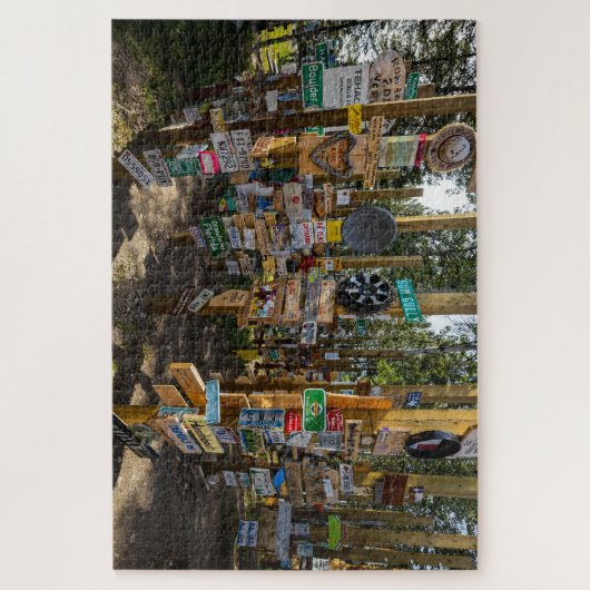 Le Sign Post Forest au Canada Puzzle (Vertical)