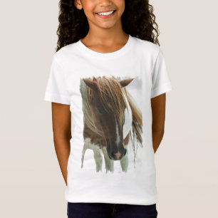 Le T-shirt adapté de la fille de cheval sauvage d