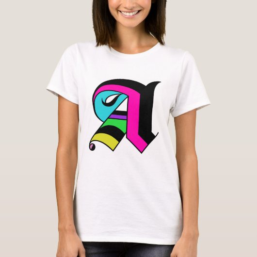Le t-shirt avec la lettre «A» (Devant)