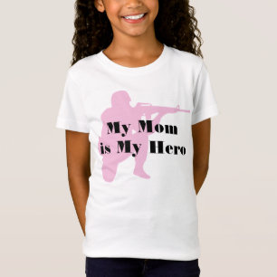 Le T-shirt de l'enfant militaire de maman