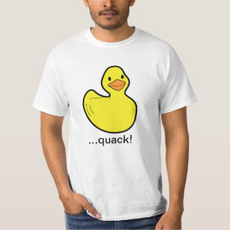 Le T-shirt des hommes avec la conception en