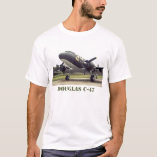 Le T-shirt des hommes de C-47 de Douglas