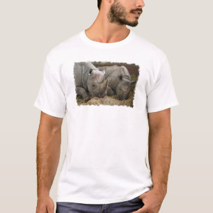 Le T-shirt des hommes de sommeil de rhinocéros