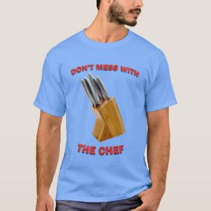 Le T-shirt du chef masculin ne manque pas