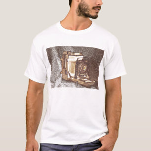 Le T-shirt vintage des hommes d'appareil-photo de