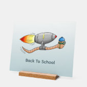 Le ver fusée retourne à l'école (Angle)