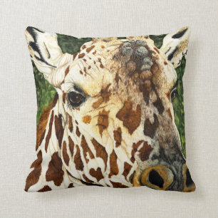 Le vieux célibataire - coussin de girafe