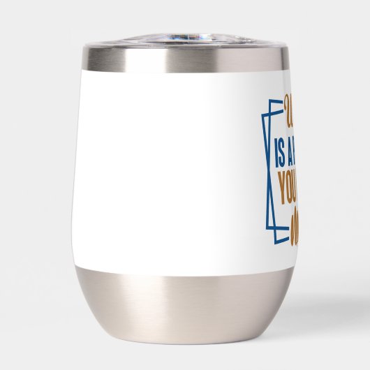 Le vin drôle est une priorité (Avant)