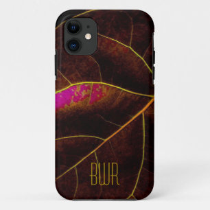Leaf Closeup in Burgundy iPhone 11 Hoesje