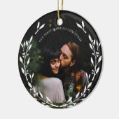 Leafy Wreath First Married Kerstmis Keramisch Ornament (Links)