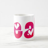 Leah in Hearts Koffiemok (Center)