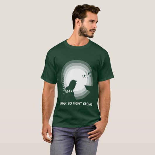 Learn to Fight Alone – Lion Under Moonlight T-shirt (Voorkant volledig)
