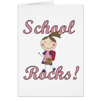 L'école femelle bascule des T-shirts et des