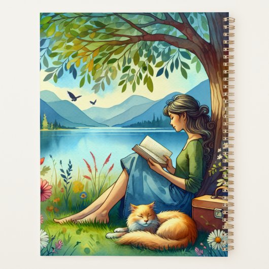 Lecture d'un livre sous un arbre avec un chat endo (Dos)