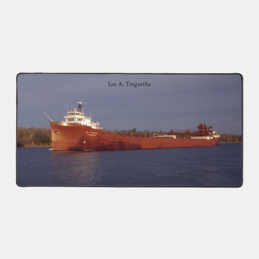 Lee A. Tregurtha bureaumat (Voorkant)