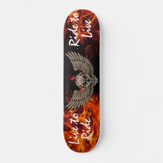 Leef tot Ride Skull en Wings met Flames Skateboard (Voorkant)