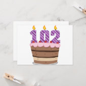 Leeftijd 102 op de Birthday Cake Kaart (Voorkant / Achterkant in situ)