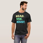 Lees. Stijging. Resist. Leesboekoverloop T-shirt (Voorkant volledig)
