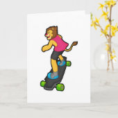 Leeuw als skateboarder met skateboard kaart (Gele Bloem)