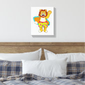 Leeuw als Surfer met surfboard Canvas Afdruk (Insitu (Slaapkamer))