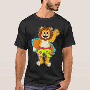 Leeuw als Surfer met surfboard T-shirt