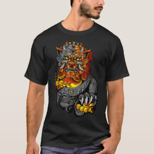 Leeuw deur Guardian standbeeld Fu hond of Foo hond T-shirt