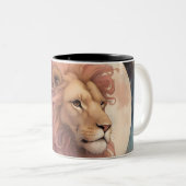 Leeuw, Leeuw van Rozen Nebula Mok (Voorkant rechts)