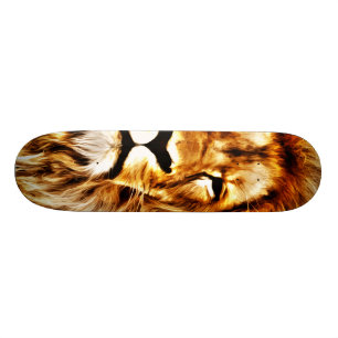 Leeuw van koninklijke status skateboard