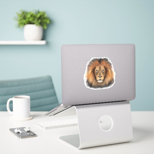 Leeuwenkoning van het oerwoud Realistische manneli Sticker (Laptop op bureau)