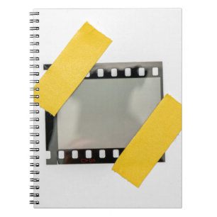 Lege 35mm film lijst, gele strips. notitieboek